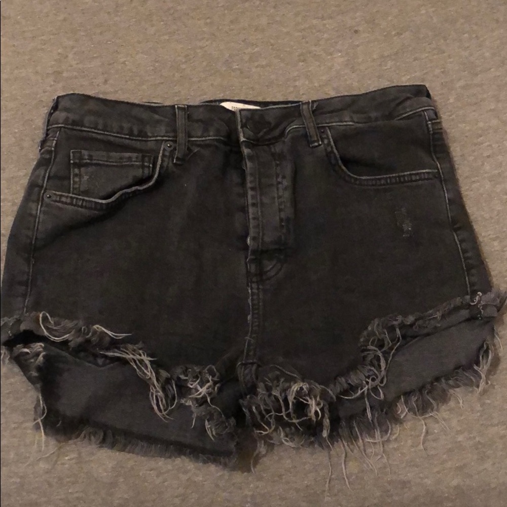 never worn forever 21 black shorts